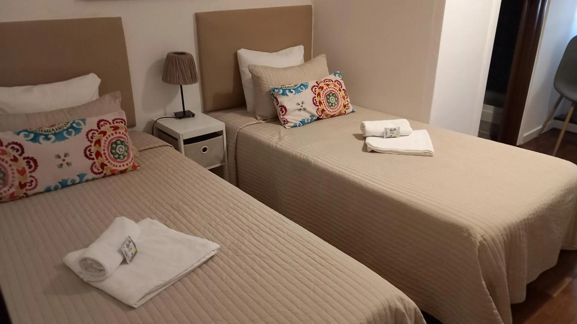 Guest House Guerra Junqueiro contacts